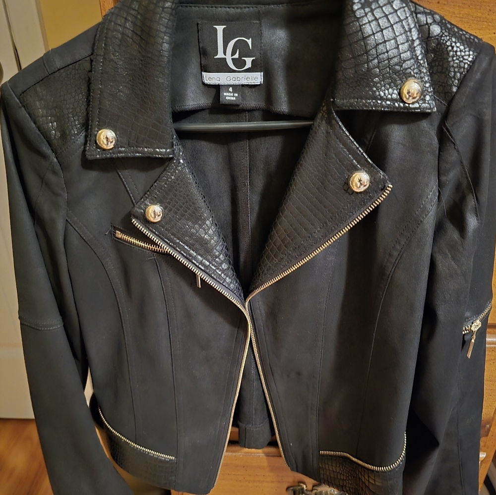 Like New Women's Black Leather Jacket